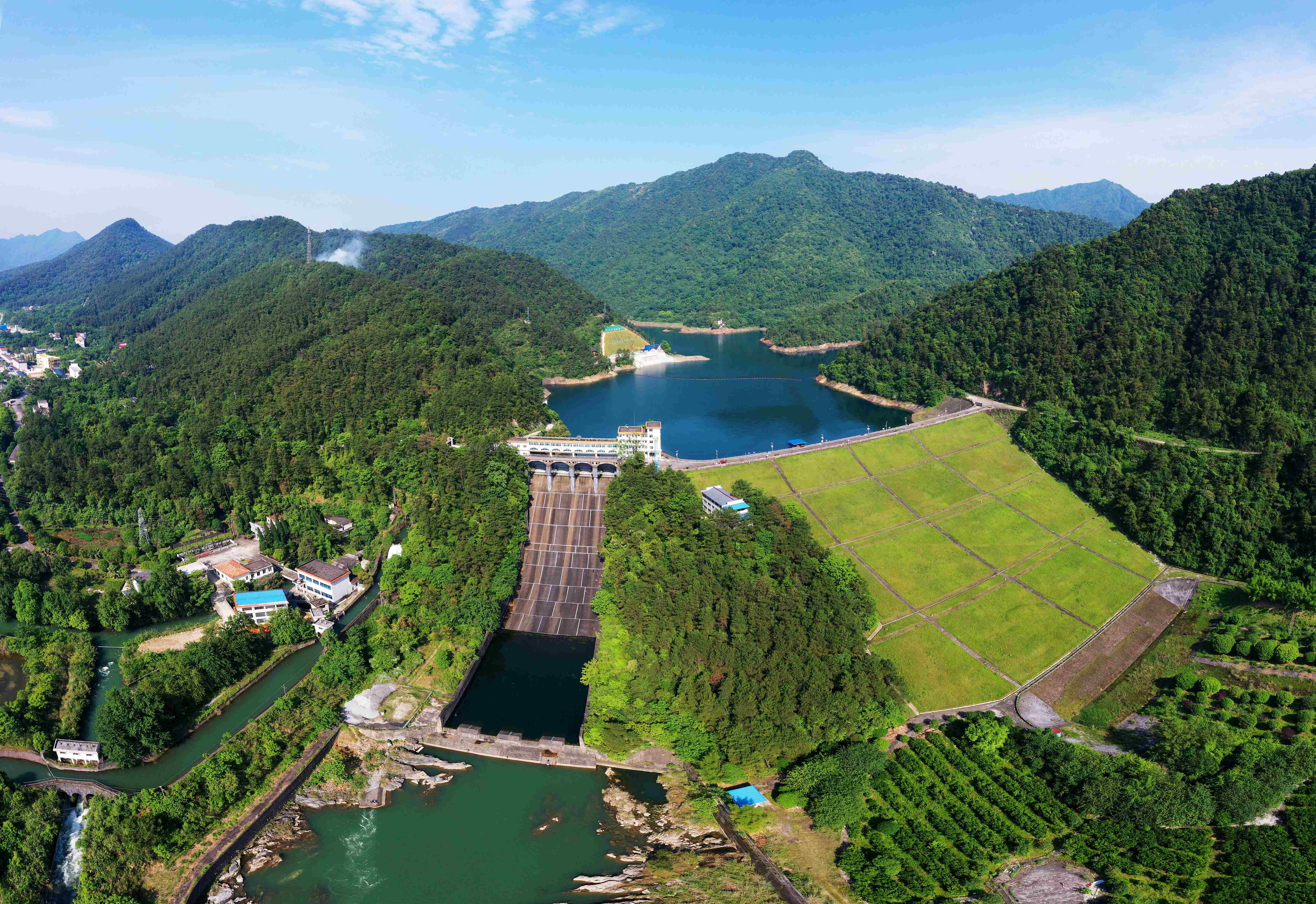 青狮潭水利发电站.jpg 青狮潭水利发电站.jpg